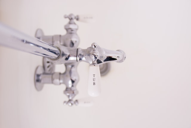 A faucet installed in a bathtub in Brooklyn, NYC